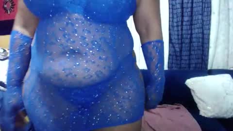 crystaljes online show from December 3, 9:01 pm