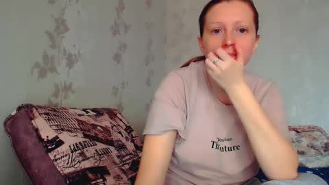 Snapshot of crystallangel chatting on February 1, 11:20 am CrystallAngel online show from February 1, 11:20 am