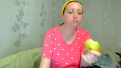 Snapshot of crystallangel chatting on March 19, 5:06 pm CrystallAngel online show from March 19, 5:06 pm