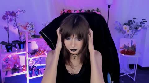 crystallbloom online show from December 16, 5:18 pm