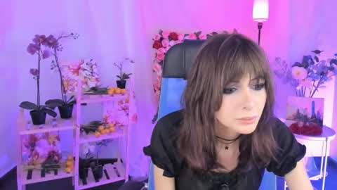 crystallbloom online show from December 21, 7:21 pm