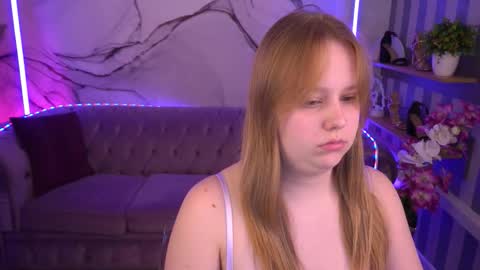 Snapshot of crystallpaws_ chatting on September 10, 7:14 pm crystallpaws_ online show from September 10, 7:14 pm