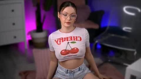 CrystalMo0n online show from March 27, 12:16 pm