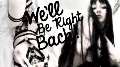 Sasha    Make me moan with patterns   good music here  online show from January 7, 11:29 pm