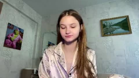 Snapshot of crystalstipp chatting on June 5, 7:14 am crystalstipp online show from June 5, 7:14 am