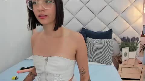 Crystal online show from March 26, 8:03 pm