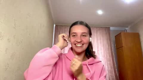 Angel online show from October 21, 10:49 am