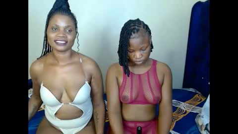 crystalxebony online show from March 5, 4:19 am
