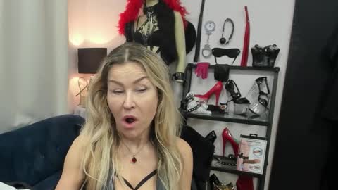 CrystalHotty online show from March 20, 5:34 am