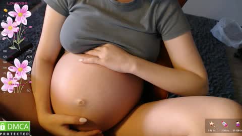 Snapshot of crystalyss chatting on October 3, 2:41 am Lia online show from October 3, 2:41 am