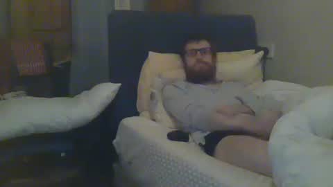 Snapshot of cs014g8493 chatting on December 20, 1:14 am chris online show from December 20, 1:14 am