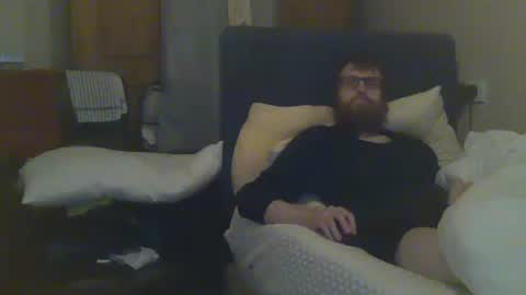 Snapshot of cs014g8493 chatting on January 28, 1:39 am chris online show from January 28, 1:39 am