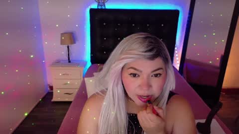 Snapshot of cuckoldlover69_ chatting on December 24, 4:00 am cuckoldlover69_ online show from December 24, 4:00 am