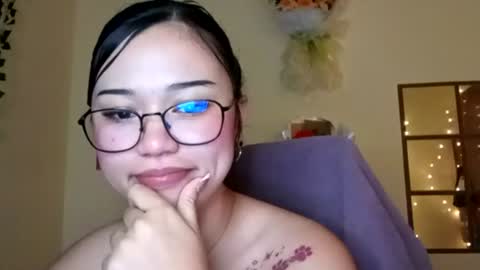 cuddle_queen69 online show from July 25, 4:59 pm