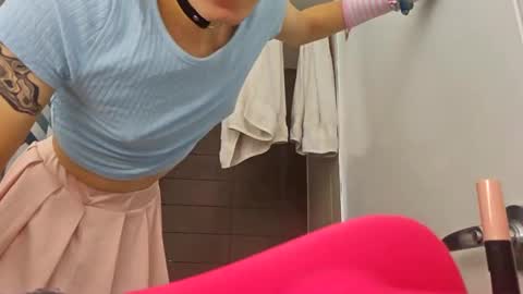 cuddleavenue online show from September 28, 11:10 pm