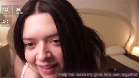 Ellie online show from December 14, 3:39 pm