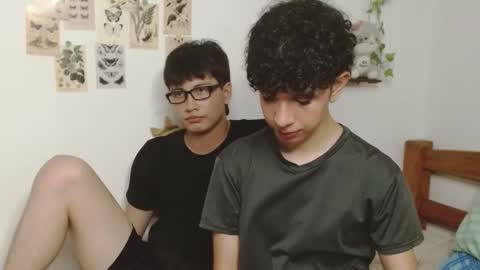 cuddly_and_jinx online show from March 2, 4:36 pm