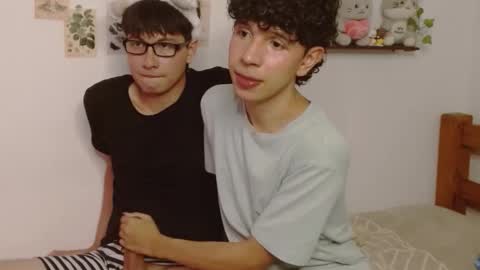 cuddly_and_jinx online show from March 6, 6:37 pm