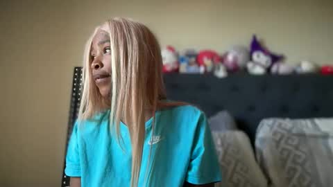 cum2charmxx online show from April 10, 6:12 pm