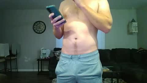 Snapshot of cum_3_times chatting on October 25, 10:26 pm Lloyd Wallace online show from October 25, 10:26 pm