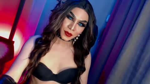 CUMMELA SLUTI online show from March 1, 11:50 am