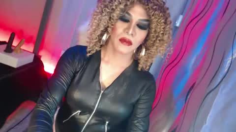 CUMMELA SLUTI online show from April 22, 5:43 am