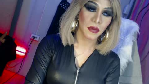 Snapshot of cum_4youbaby chatting on June 13, 9:29 am CUMMELA SLUTI online show from June 13, 9:29 am