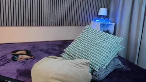 Angel Cums room online show from February 27, 6:18 am