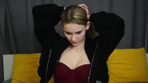 Naomi online show from October 23, 10:19 pm