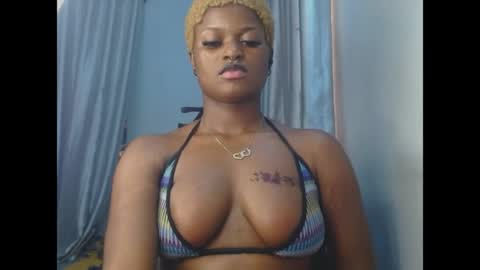 Snapshot of cum_ebony_petitxx chatting on June 18, 9:14 am cath online show from June 18, 9:14 am