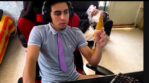 Snapshot of cum_fantasy21 chatting on December 15, 4:55 pm online show from December 15, 4:55 pm