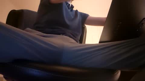 cumddy93 online show from October 16, 12:22 am