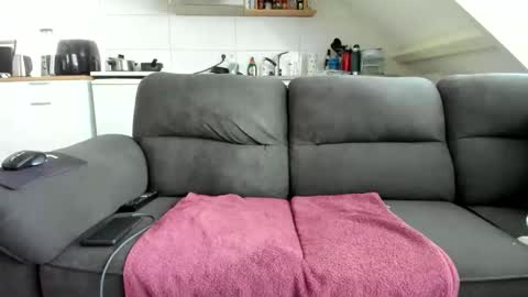 MaskedMasturbator online show from September 14, 12:48 pm