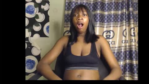 Snapshot of cumebony_petit chatting on October 10, 9:47 pm cumebony_petit online show from October 10, 9:47 pm