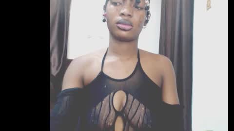 cumebony_petit online show from March 7, 7:38 am