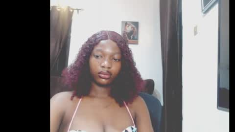 cumebony_petit online show from June 18, 9:14 am