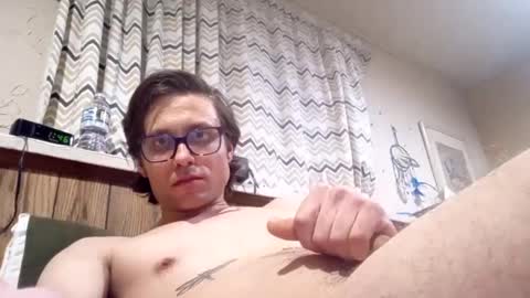 Snapshot of cumfetishswallower chatting on January 4, 7:45 am cumfetishswallower online show from January 4, 7:45 am