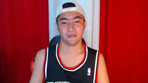 Snapshot of cumhavefun25 chatting on May 1, 4:33 pm ask me online show from May 1, 4:33 pm