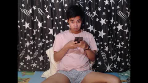 Snapshot of cumloader_ian4u chatting on February 22, 12:27 am IAN online show from February 22, 12:27 am