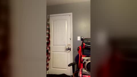 cummer23245 online show from February 22, 9:41 am