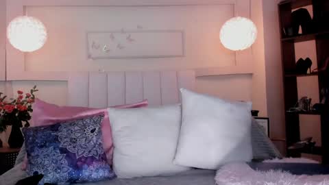 Cumming Loving online show from April 5, 6:27 pm