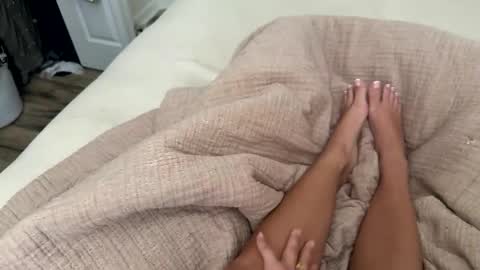 cummonnmeeeee online show from April 4, 7:55 pm