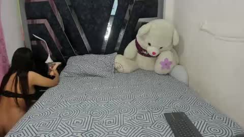 Snapshot of cummylove1 chatting on March 18, 4:15 am kelly doll allen online show from March 18, 4:15 am