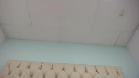 Snapshot of cumontitsxxx chatting on September 19, 11:33 am Cumontitsxxx online show from September 19, 11:33 am