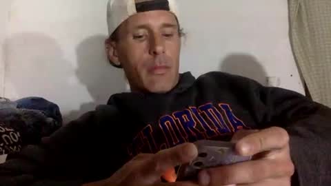 Snapshot of cumslutboi27 chatting on March 11, 6:00 am cumslutboi27 online show from March 11, 6:00 am