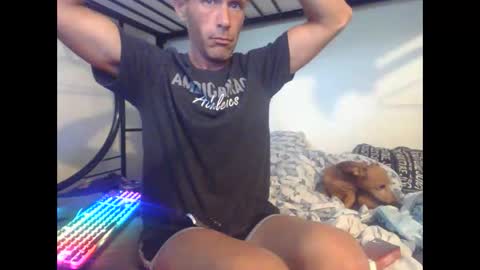 Snapshot of cumslutboi27 chatting on October 21, 9:43 am cumslutboi27 online show from October 21, 9:43 am