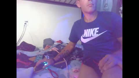 Snapshot of cumslutboi27 chatting on October 22, 6:24 am cumslutboi27 online show from October 22, 6:24 am