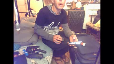 Snapshot of cumslutboi27 chatting on October 29, 7:32 am cumslutboi27 online show from October 29, 7:32 am