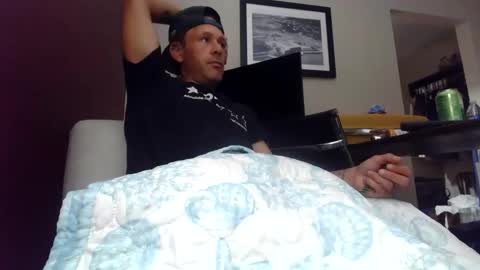 Snapshot of cumslutboi27 chatting on November 10, 2:27 pm cumslutboi27 online show from November 10, 2:27 pm
