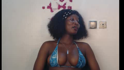 Zara online show from March 7, 11:35 pm